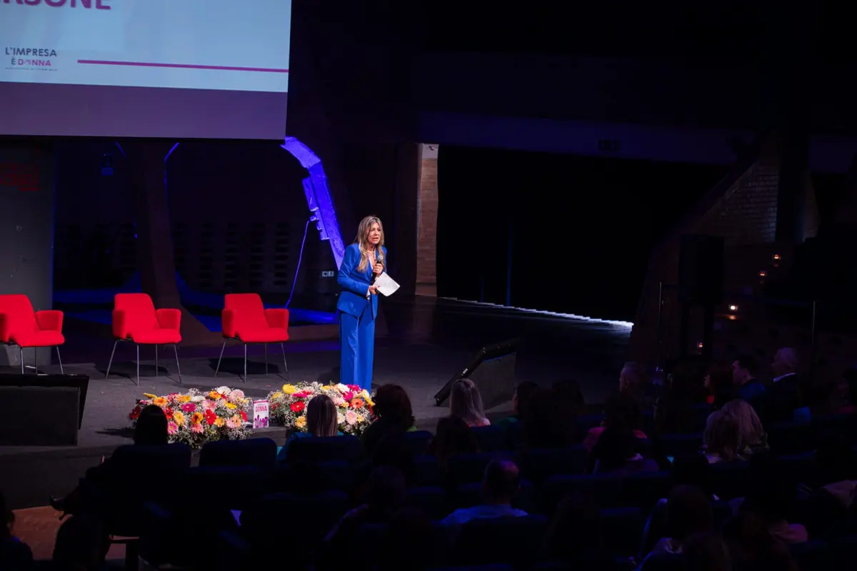 Un evento de L'Impresa è Donna: il palco e la platea