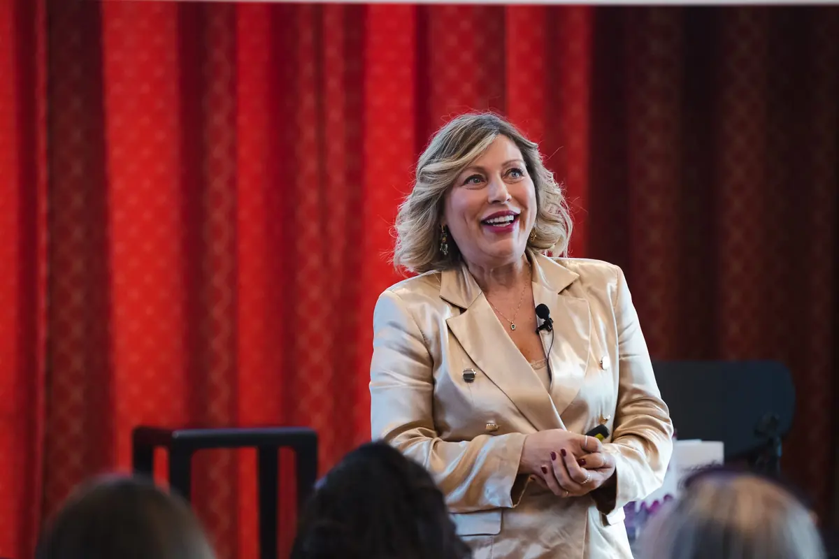 Anna Aulico — L'Impresa è Donna Anna Aulico sul palco durante un evento de L'Impresa è Donna